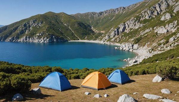 Mer méditerranée ou randos dans les pyrénées ? profitez des deux au camping des albères !